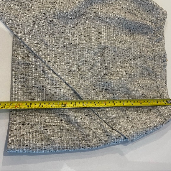 H&M Beige Skirt with gold detailing - Picture 3 of 7